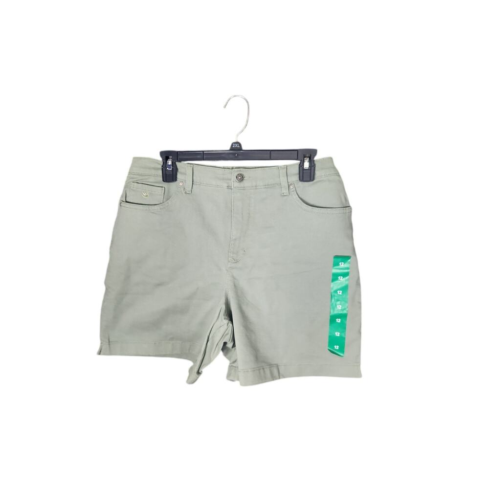 Gloria Vanderbilt Amanda Shorts NWT Size 12